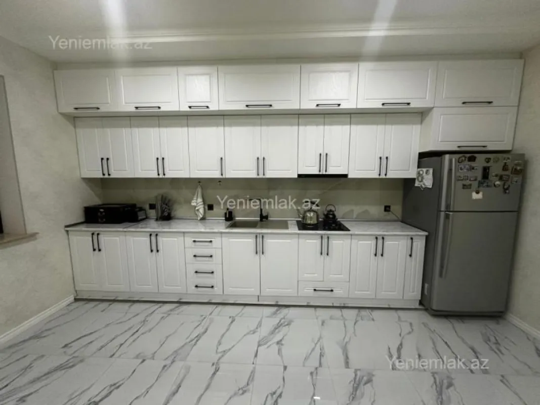 Satılır 4 otaqlı həyət evi 190 m²