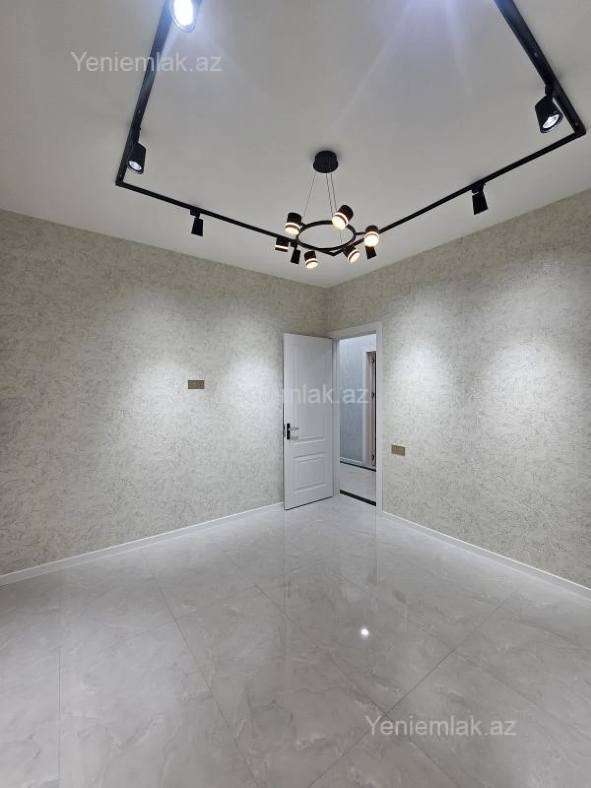 Satılır 5 otaqlı həyət evi 190 m²