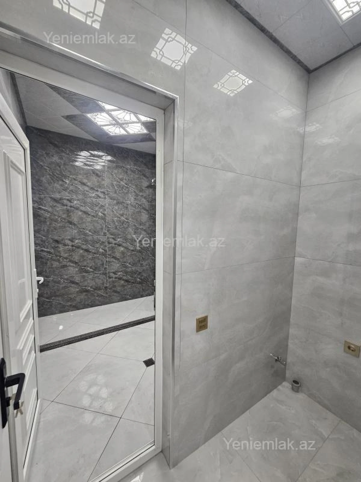 Satılır 5 otaqlı həyət evi 190 m²