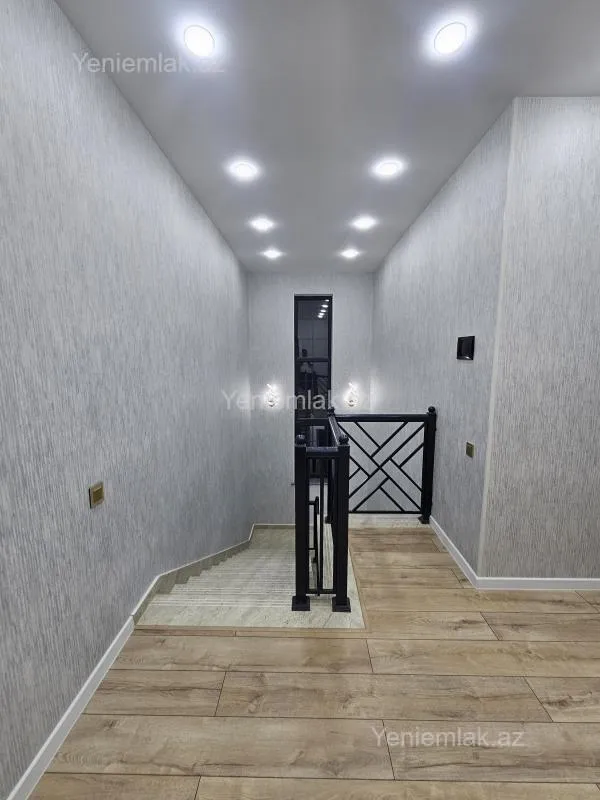 Satılır 5 otaqlı həyət evi 190 m²