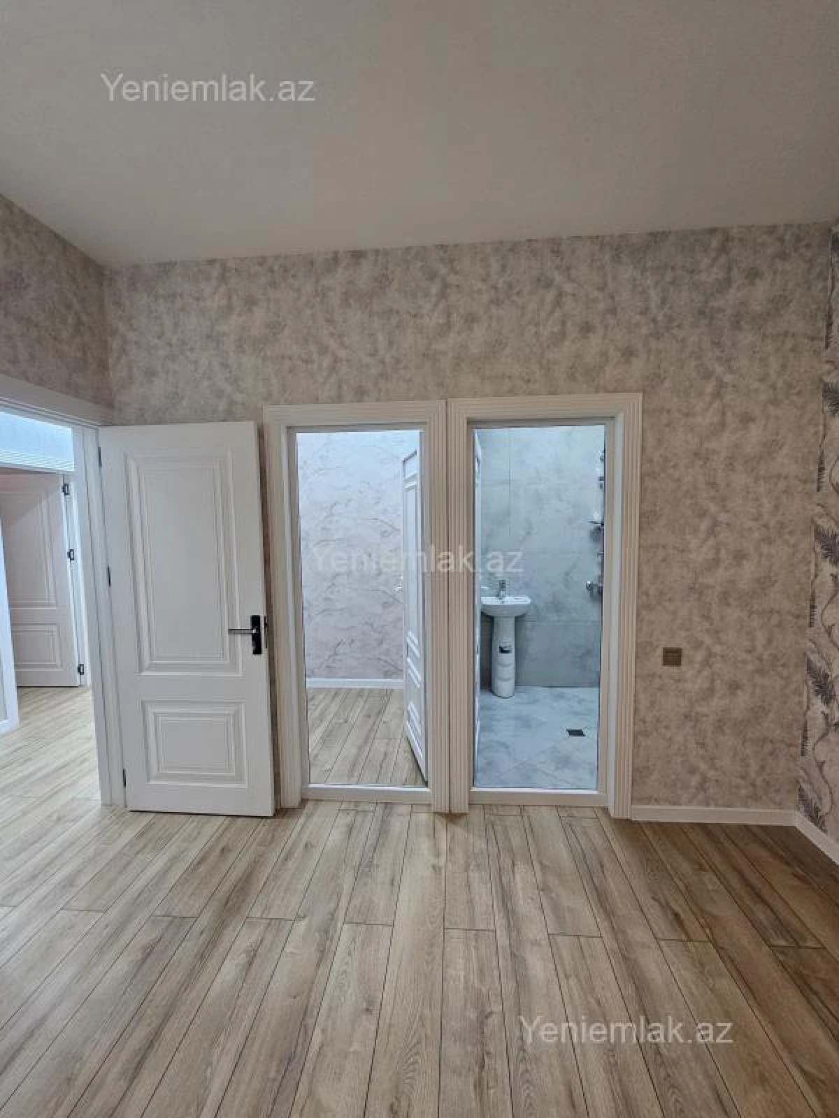 Satılır 5 otaqlı həyət evi 190 m²