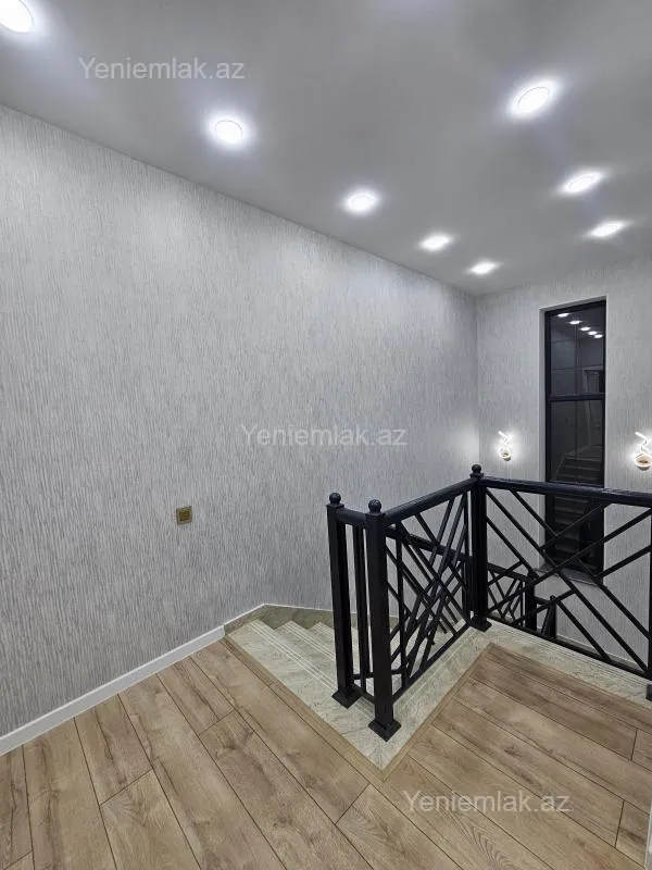 Satılır 5 otaqlı həyət evi 190 m²