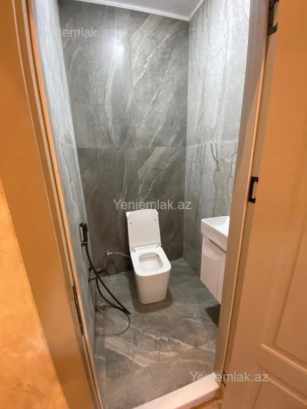 Satılır 2 otaqlı yeni tikili 80.3 m²