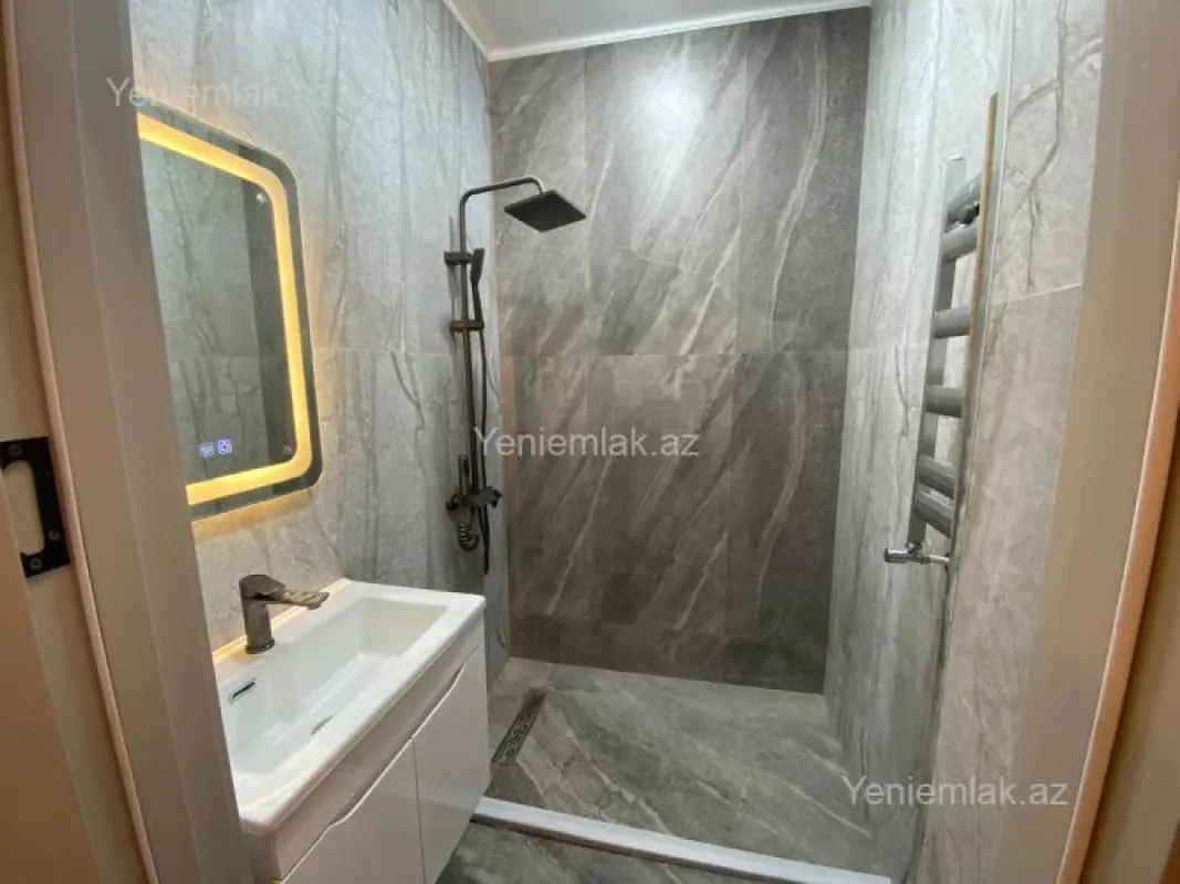 Satılır 2 otaqlı yeni tikili 80.3 m²