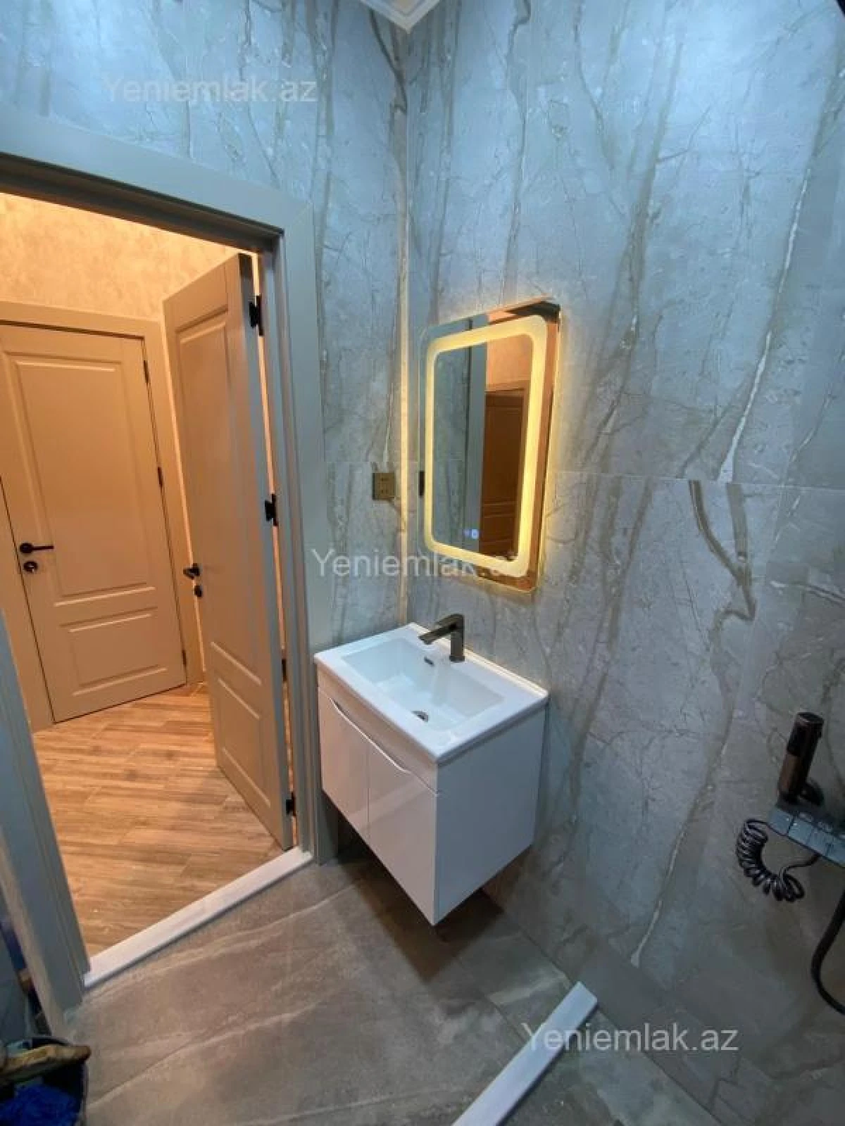 Satılır 2 otaqlı yeni tikili 80.3 m²