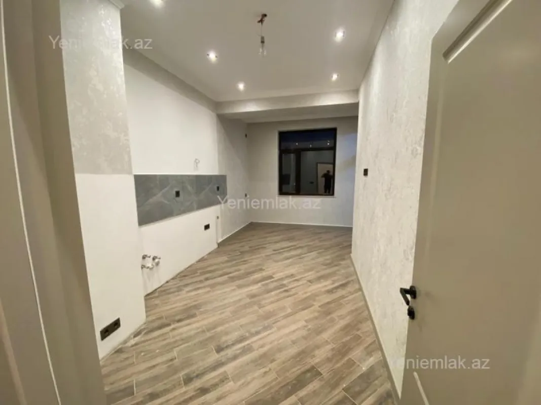 Satılır 2 otaqlı yeni tikili 80.3 m²