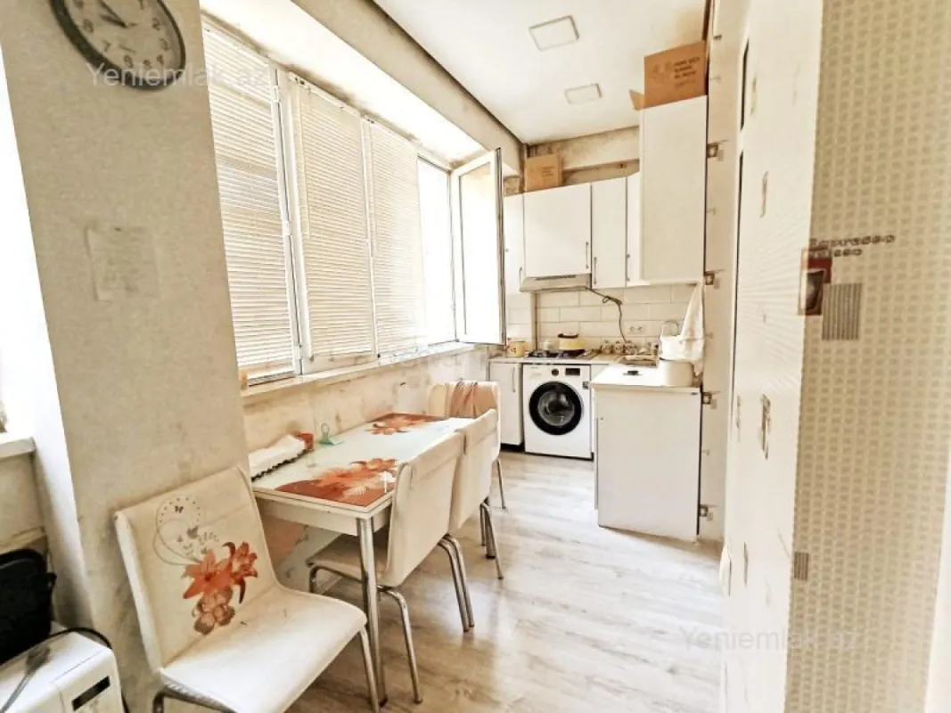 Satılır 2 otaqlı yeni tikili 72 m²