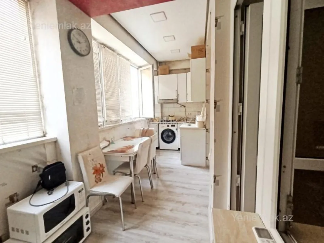 Satılır 2 otaqlı yeni tikili 72 m²