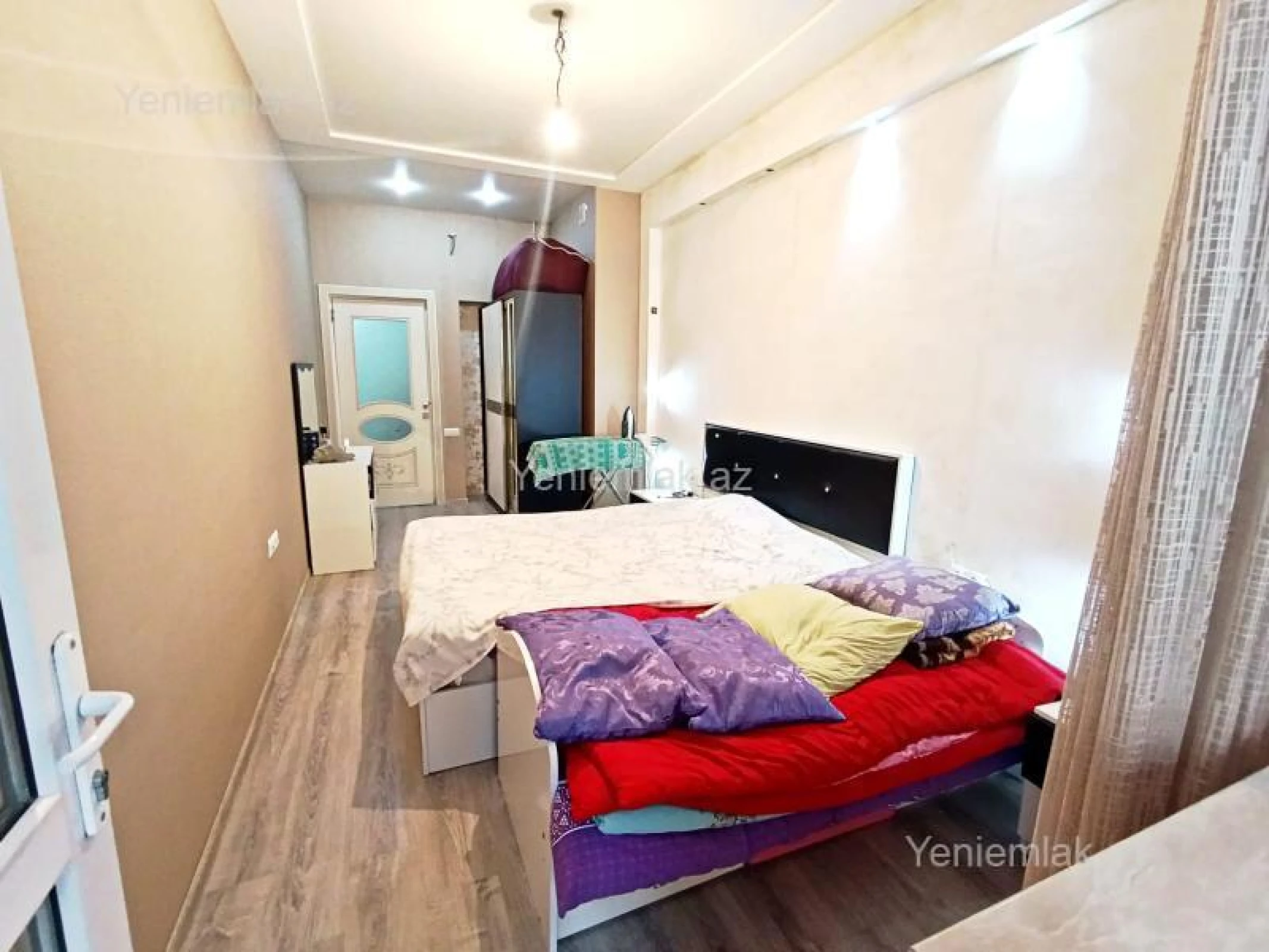 Satılır 2 otaqlı yeni tikili 72 m²