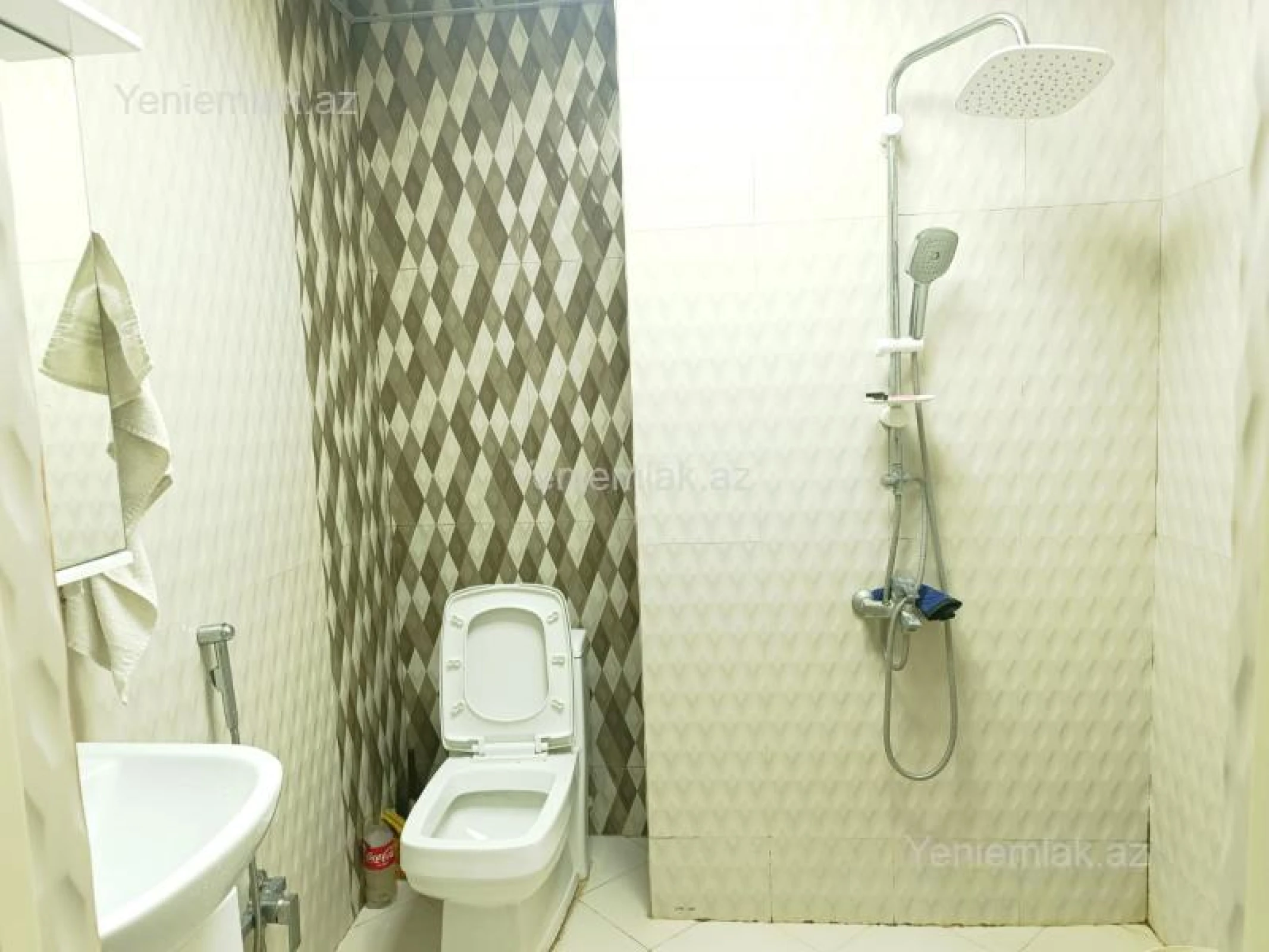 Satılır 2 otaqlı yeni tikili 72 m²