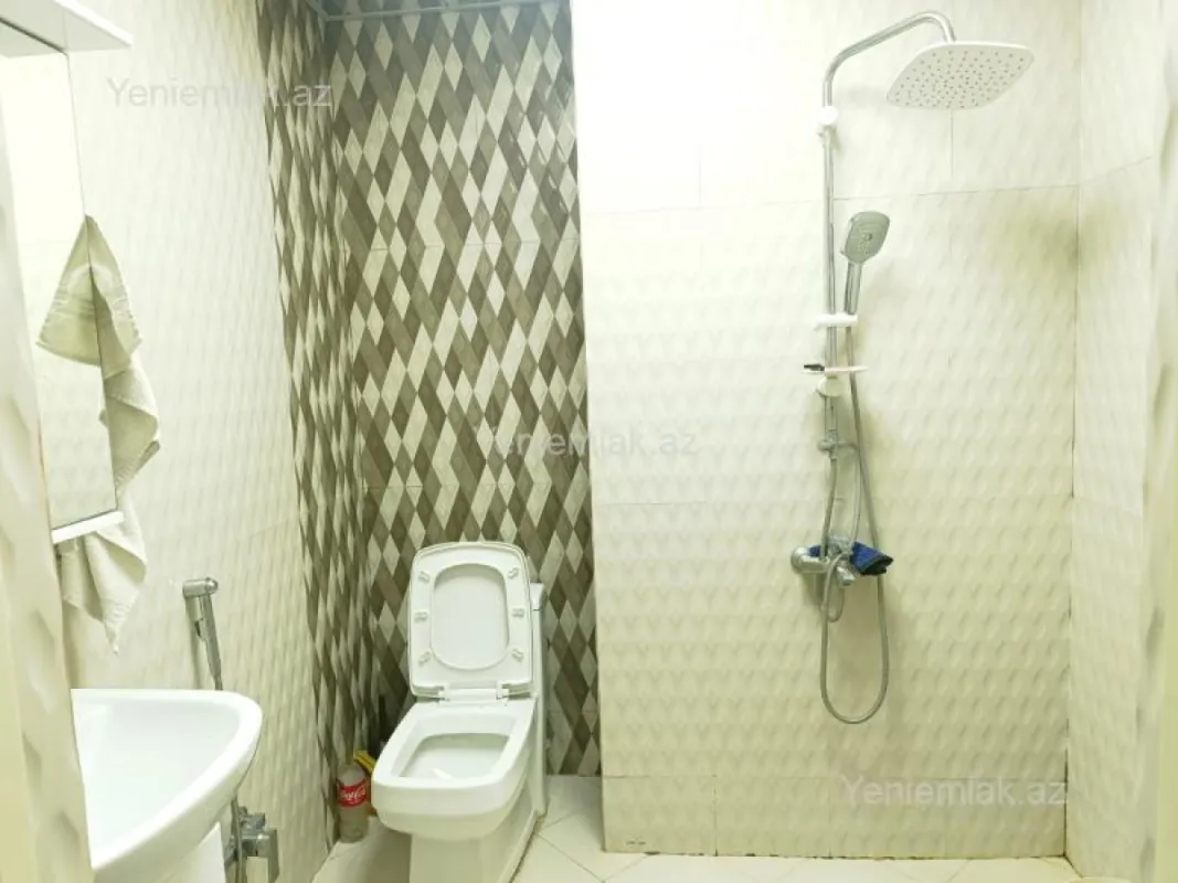 Satılır 2 otaqlı yeni tikili 72 m²