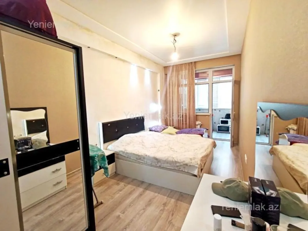 Satılır 2 otaqlı yeni tikili 72 m²