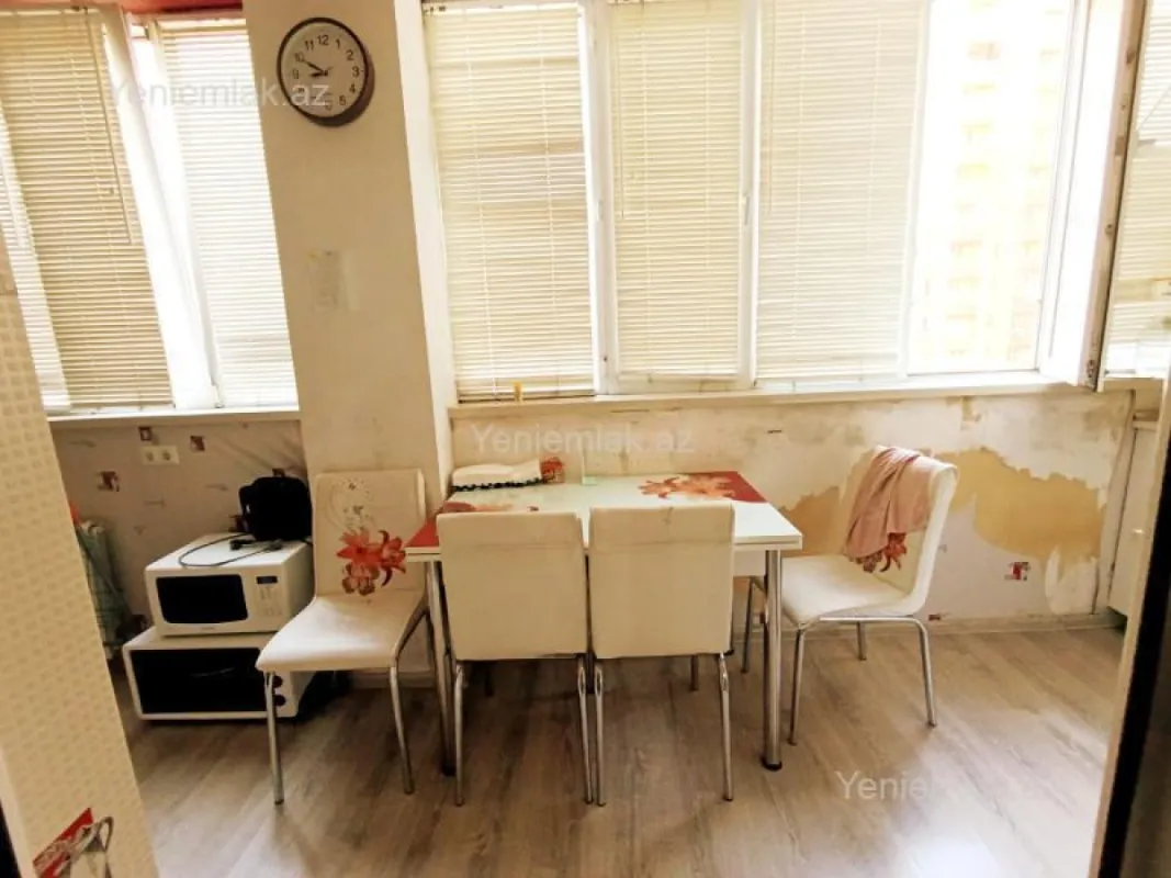 Satılır 2 otaqlı yeni tikili 72 m²