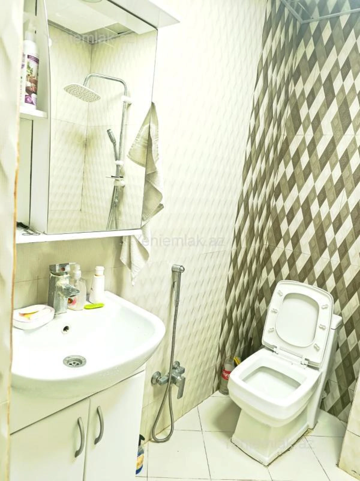 Satılır 2 otaqlı yeni tikili 72 m²