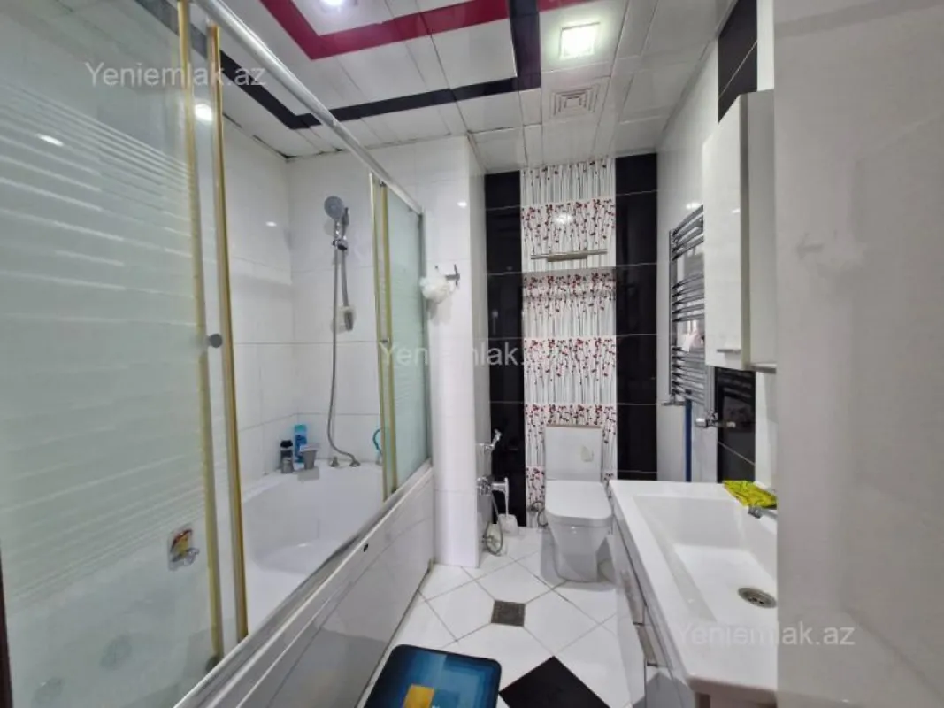 Satılır 3 otaqlı yeni tikili 110 m²