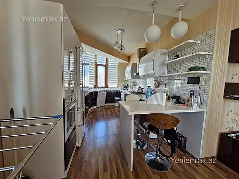 Satılır 3 otaqlı yeni tikili 110 m²