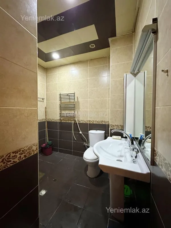 Satılır 3 otaqlı yeni tikili 120 m²