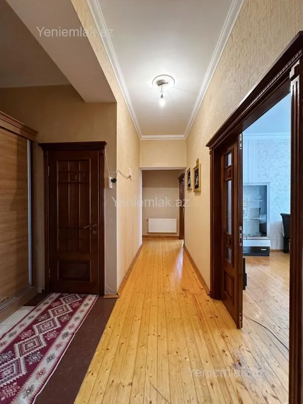 Satılır 3 otaqlı yeni tikili 120 m²