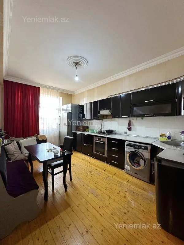 Satılır 3 otaqlı yeni tikili 120 m²