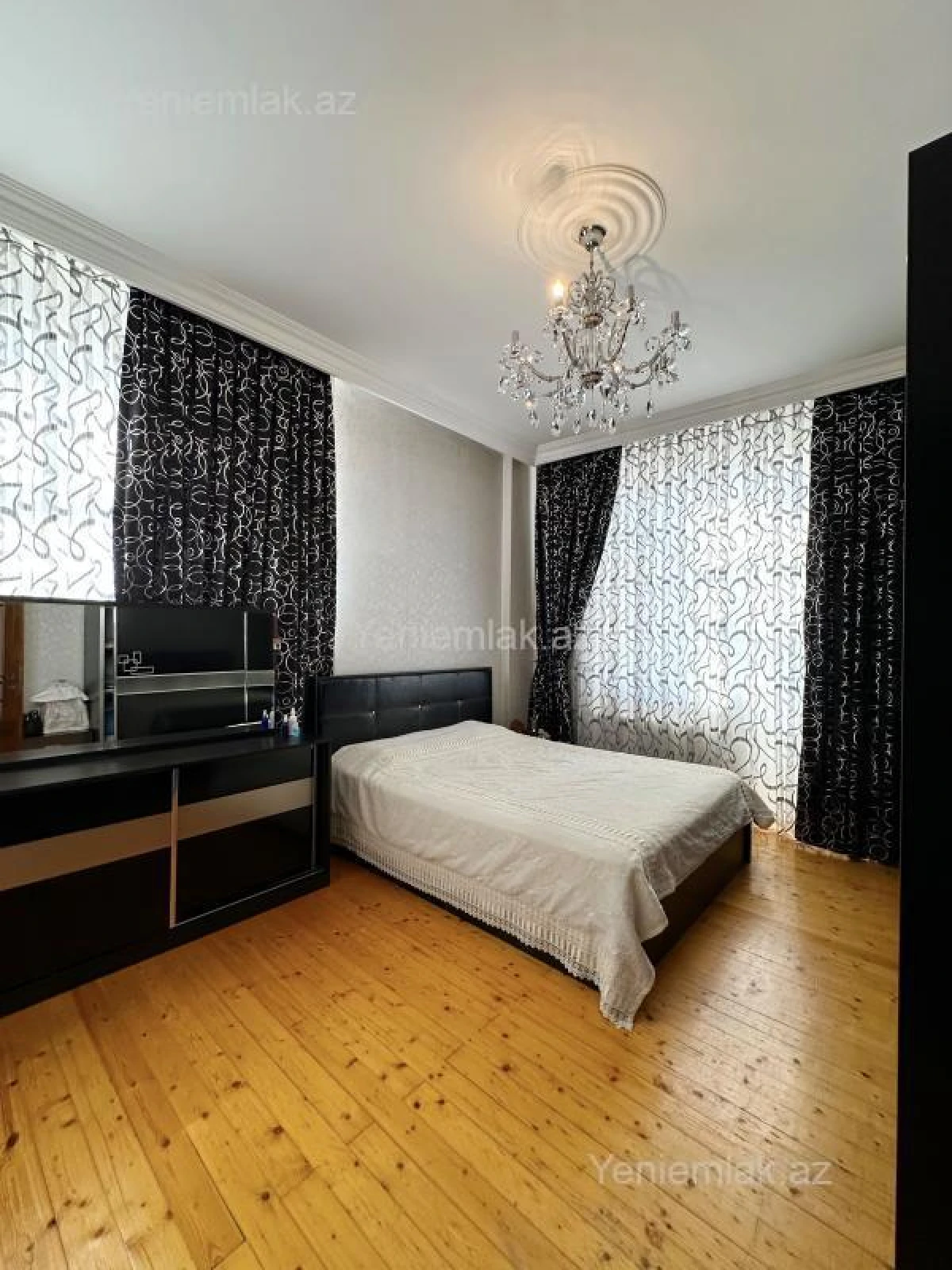 Satılır 3 otaqlı yeni tikili 120 m²