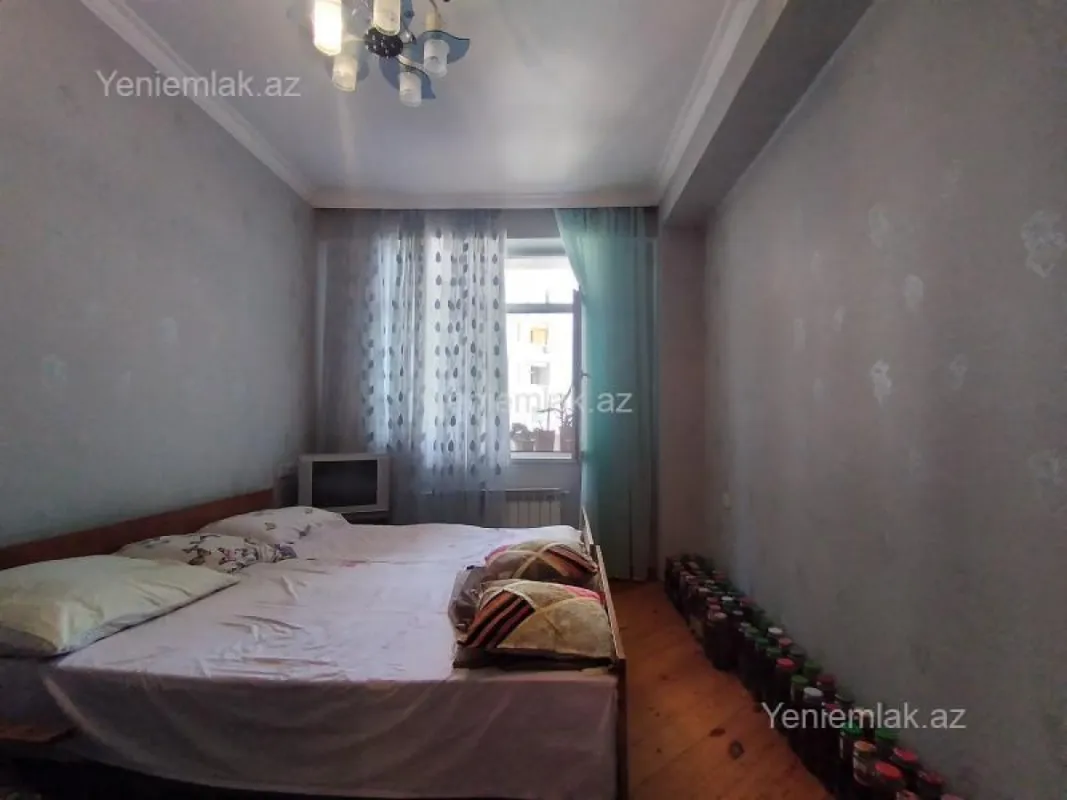 Satılır 3 otaqlı yeni tikili 80 m²