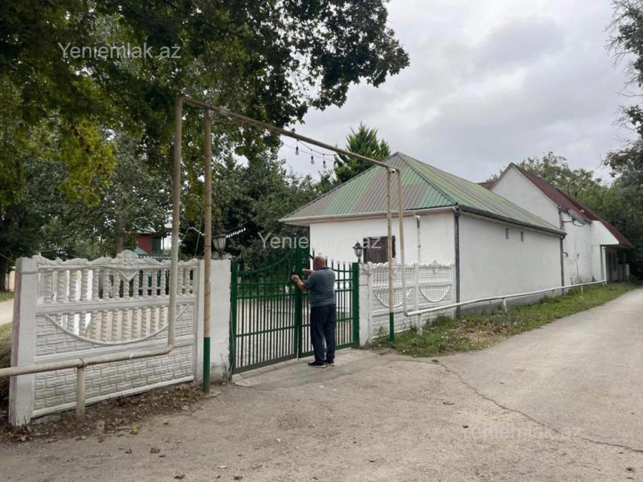 Satılır 16 otaqlı obyekt 600 m²