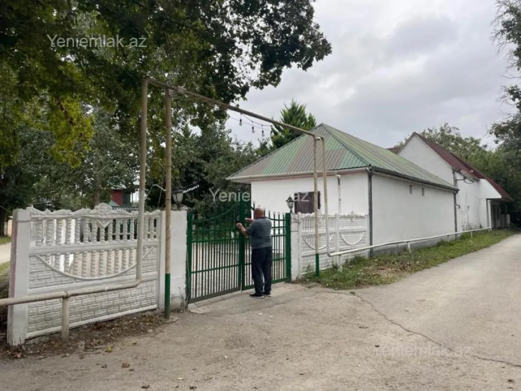 Satılır 16 otaqlı obyekt 600 m²