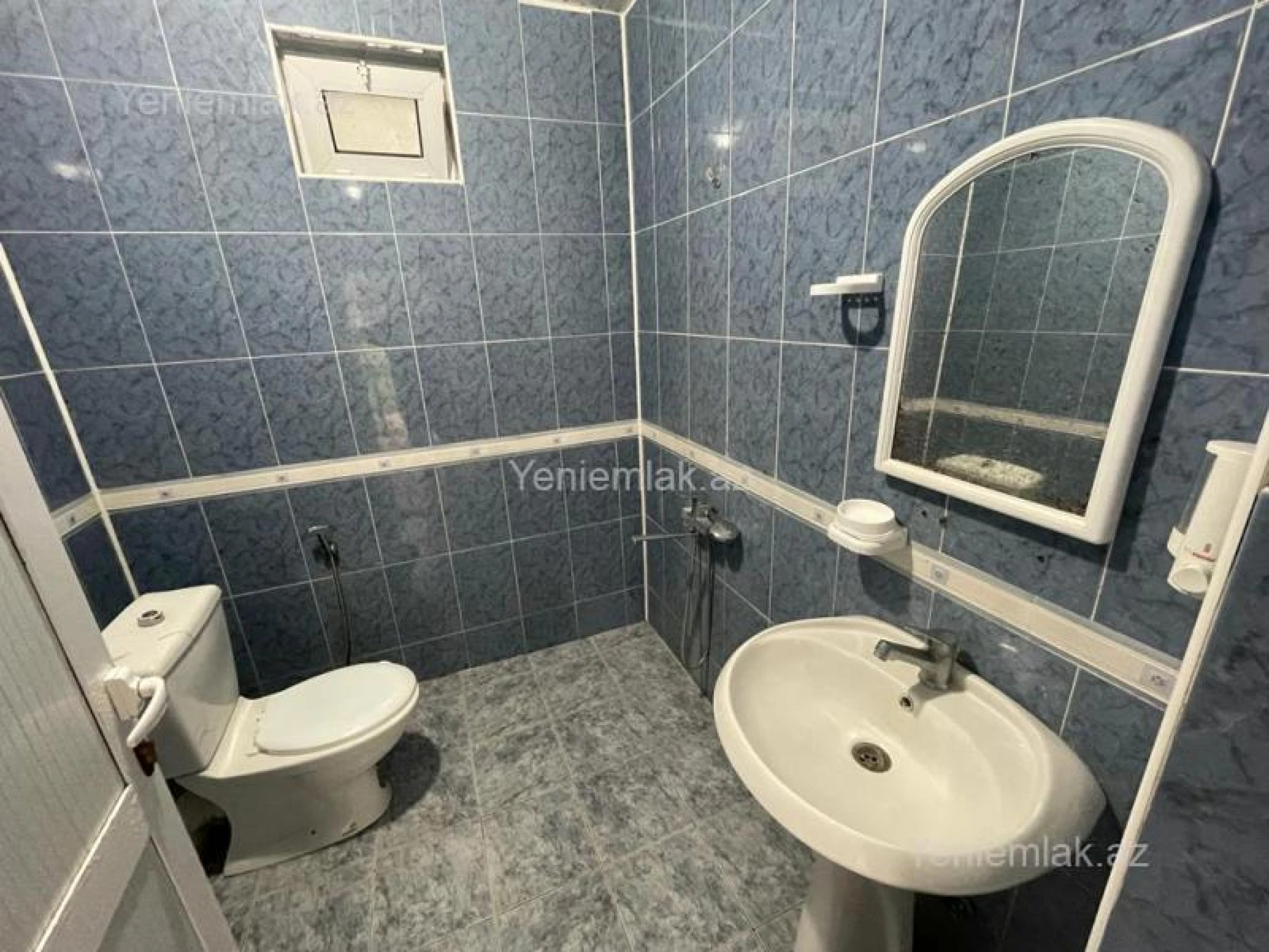 Satılır 16 otaqlı obyekt 600 m²