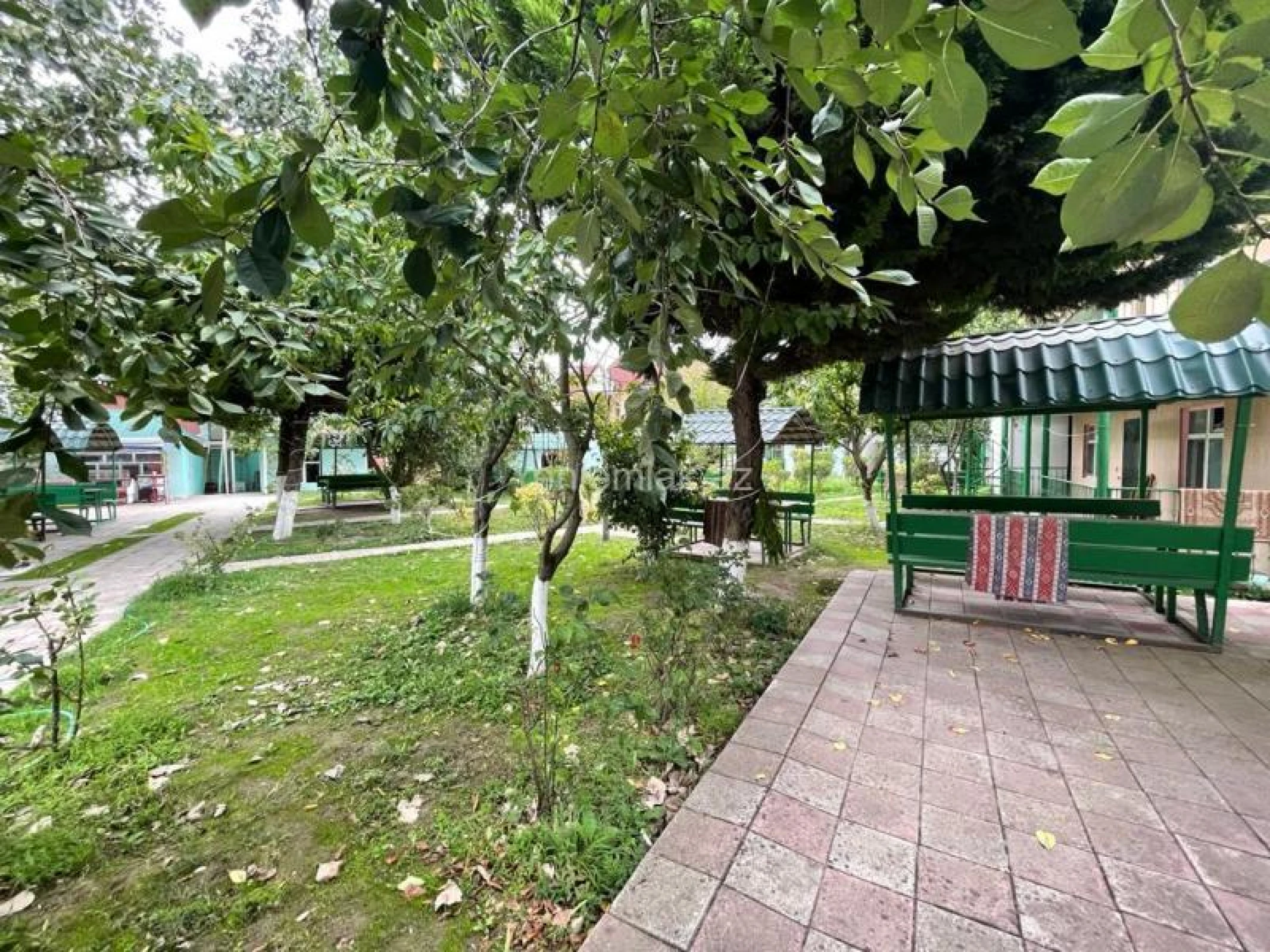 Satılır 16 otaqlı obyekt 600 m²