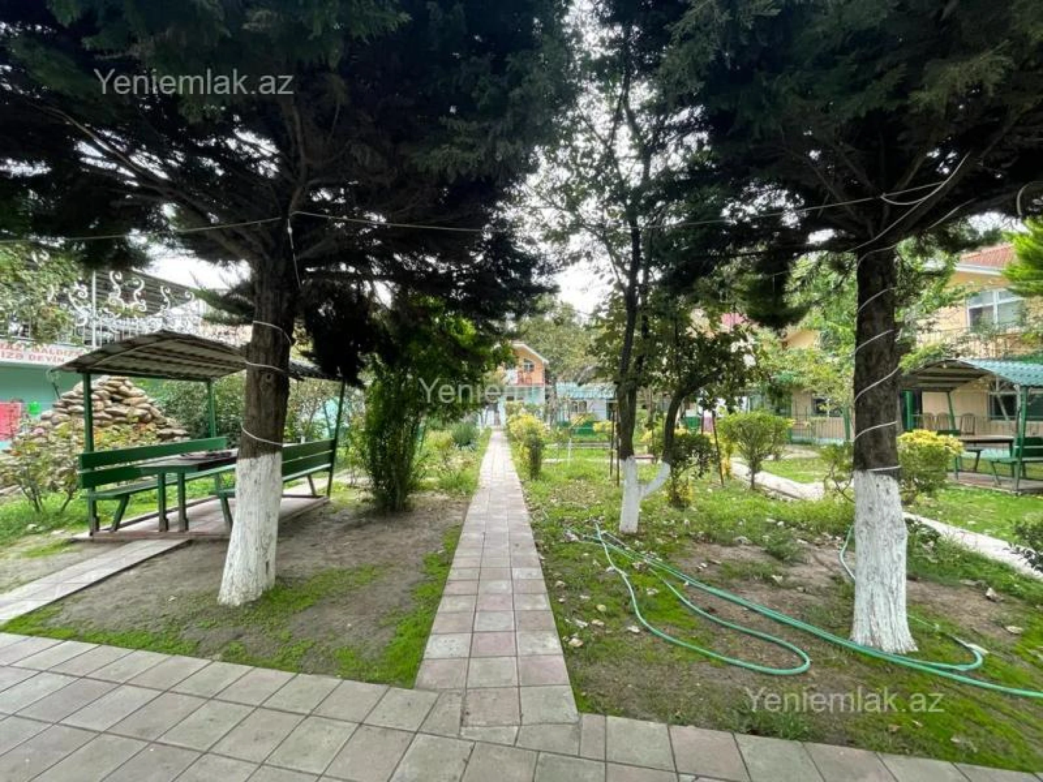 Satılır 16 otaqlı obyekt 600 m²