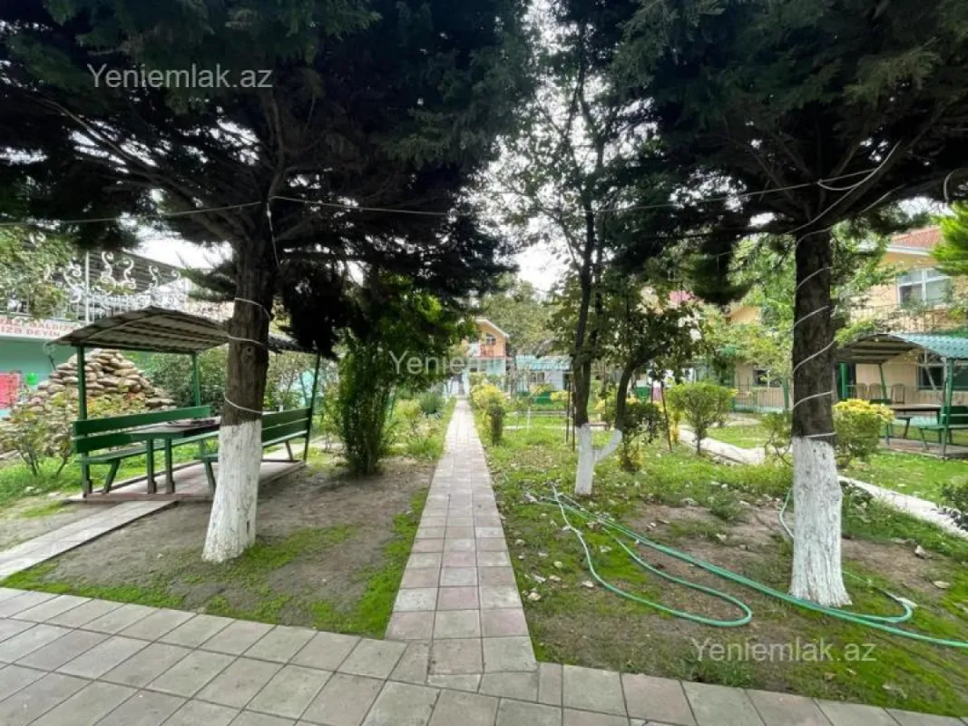 Satılır 16 otaqlı obyekt 600 m²