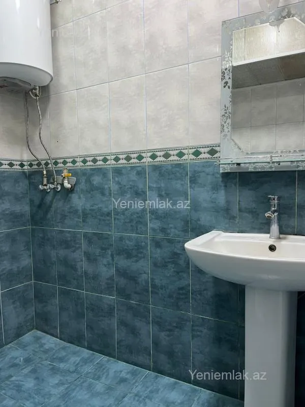 Satılır 2 otaqlı köhnə tikili 63 m²