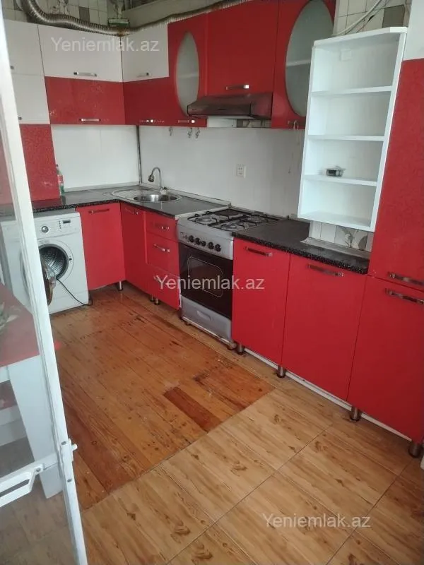 Satılır 3 otaqlı köhnə tikili 72 m²