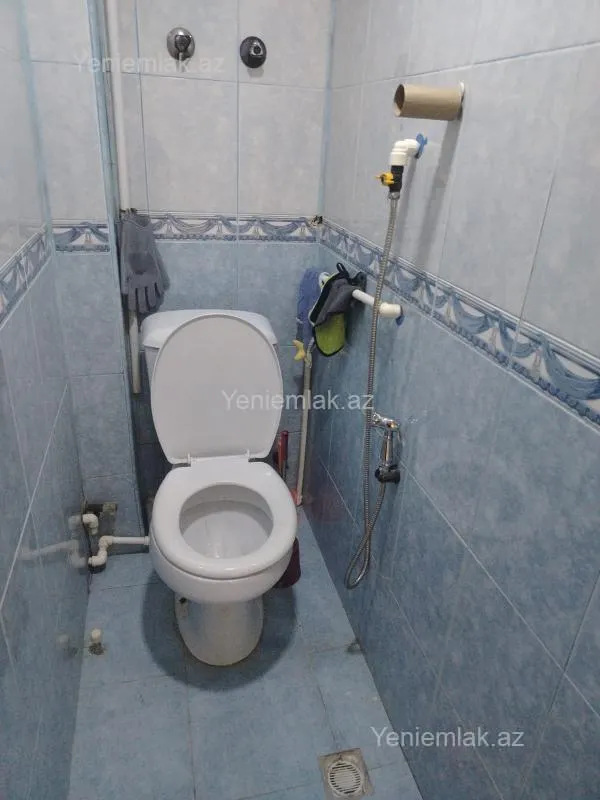 Satılır 3 otaqlı köhnə tikili 72 m²