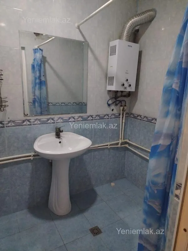 Satılır 3 otaqlı köhnə tikili 72 m²