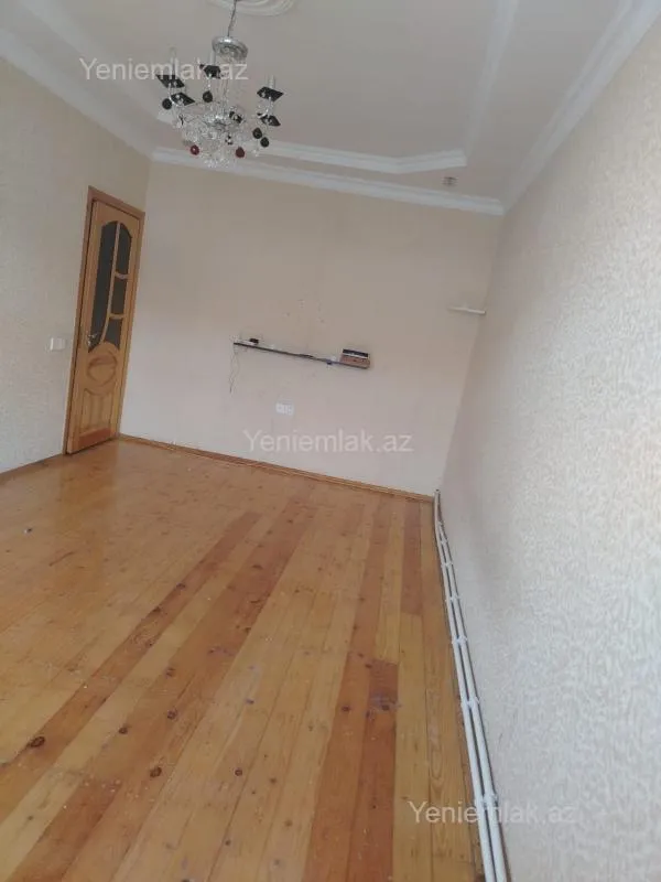 Satılır 3 otaqlı köhnə tikili 72 m²