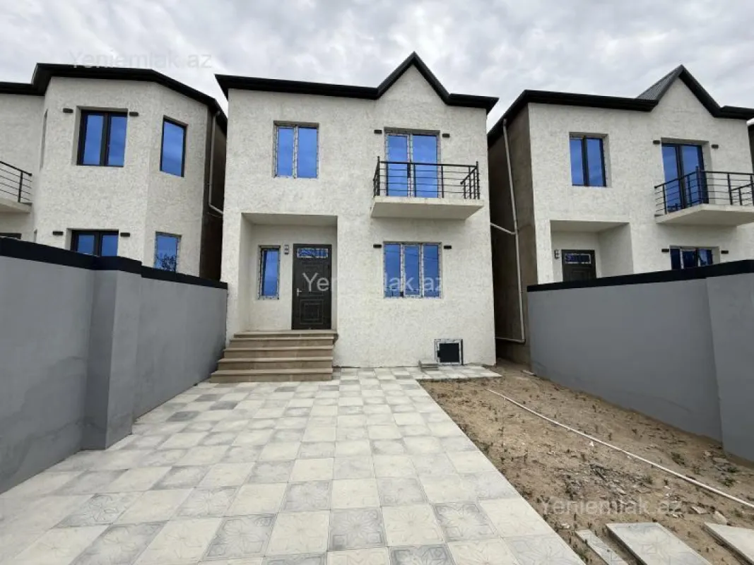 Satılır 4 otaqlı həyət evi 150 m²