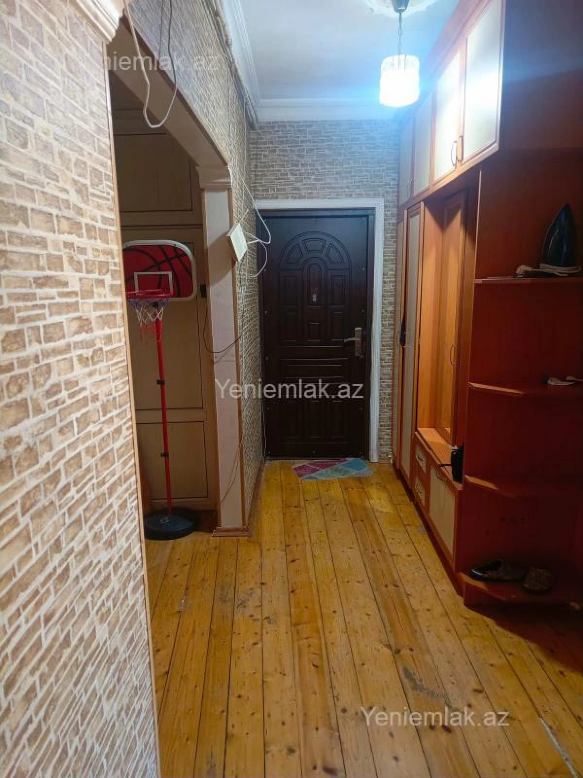 Satılır 3 otaqlı köhnə tikili 75 m²