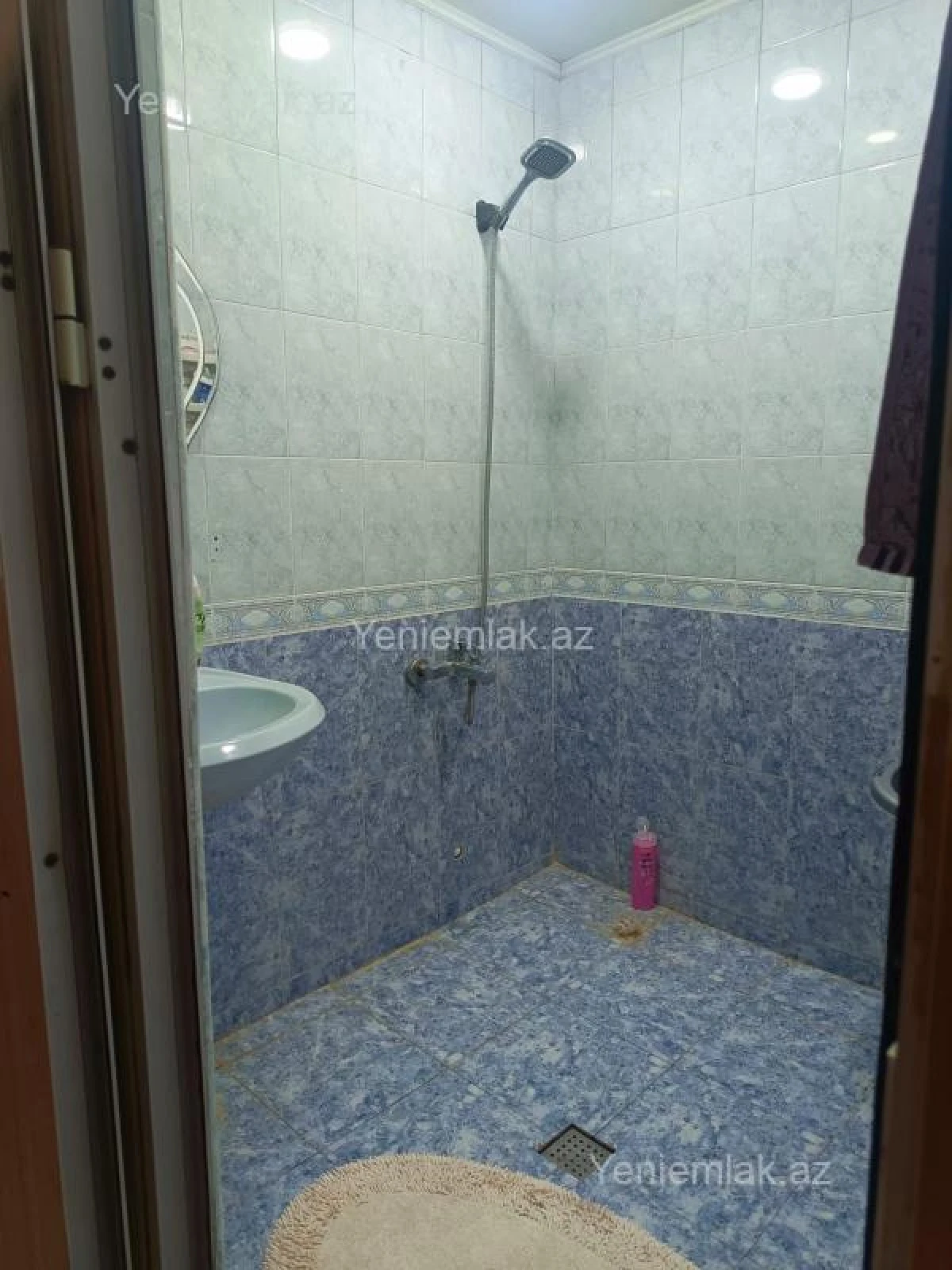 Satılır 3 otaqlı köhnə tikili 75 m²