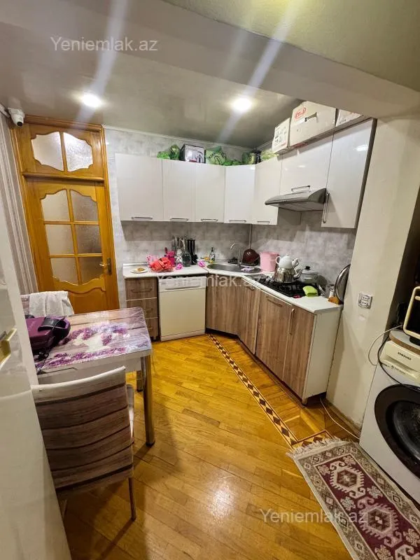 Satılır 3 otaqlı köhnə tikili 85 m²