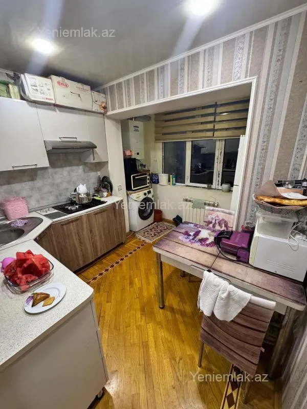 Satılır 3 otaqlı köhnə tikili 85 m²