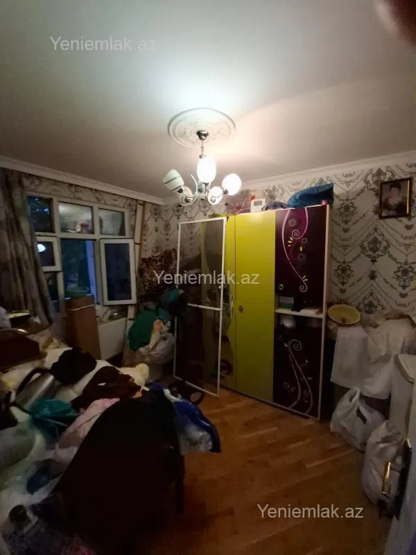 Satılır 3 otaqlı köhnə tikili 100 m²