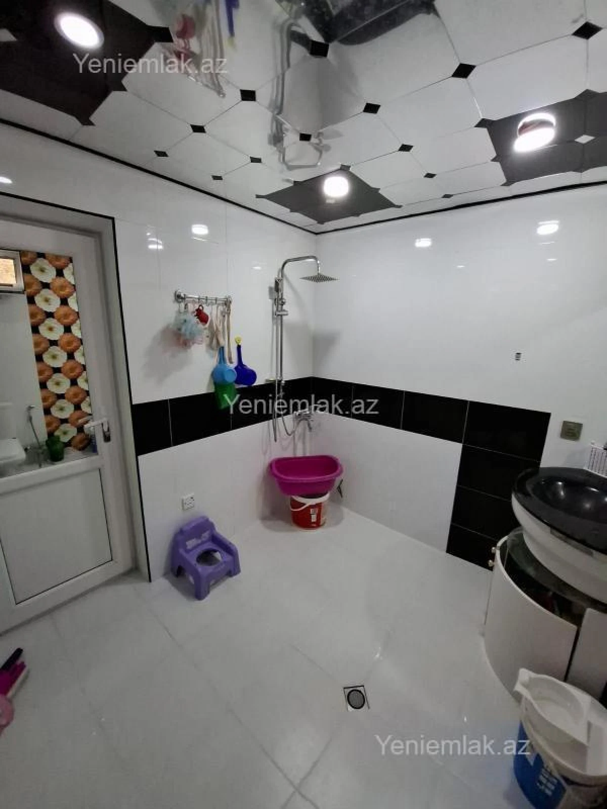 Satılır 3 otaqlı köhnə tikili 100 m²