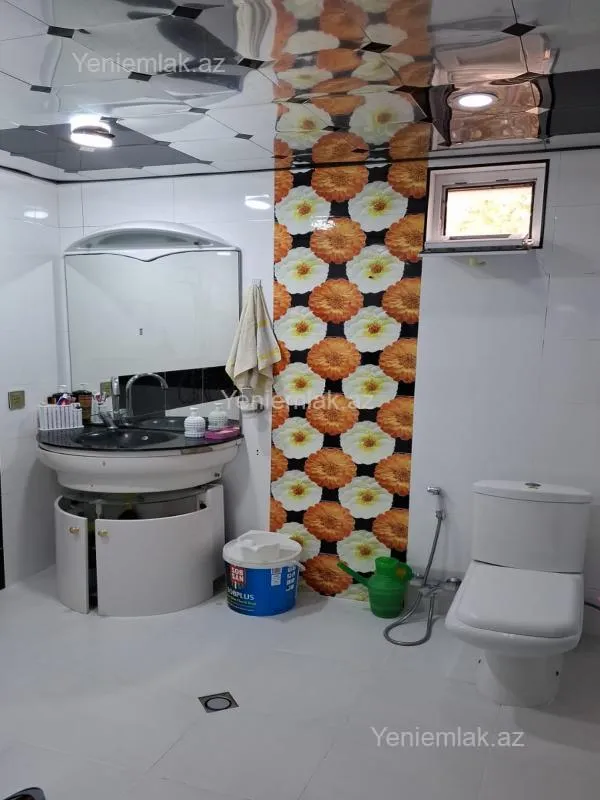 Satılır 3 otaqlı köhnə tikili 100 m²