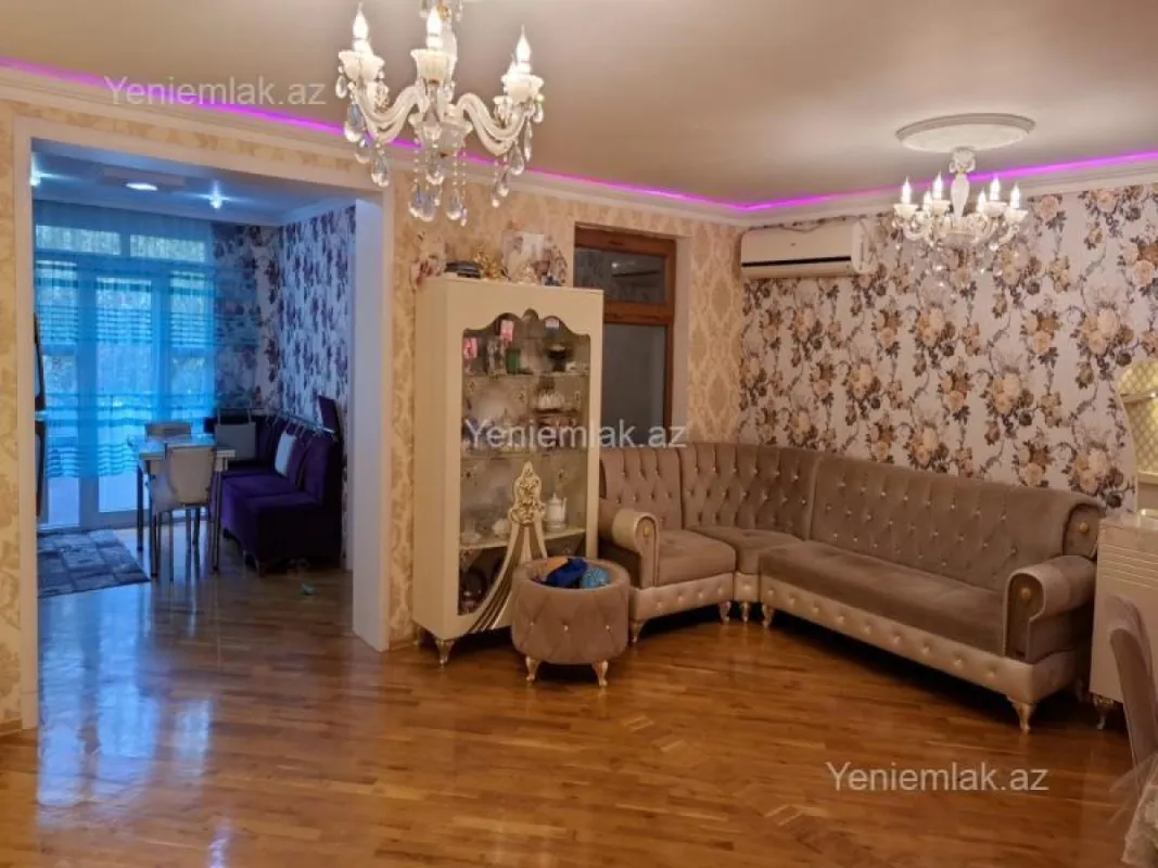 Satılır 3 otaqlı köhnə tikili 100 m²