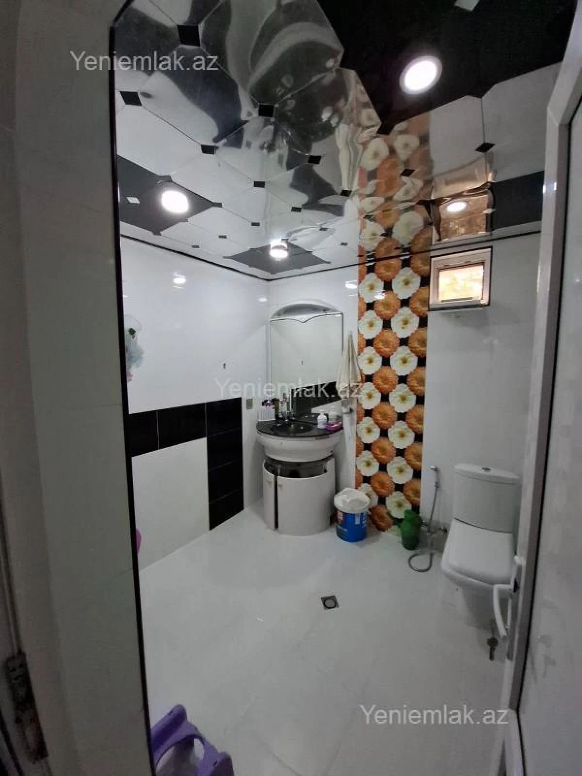 Satılır 3 otaqlı köhnə tikili 100 m²