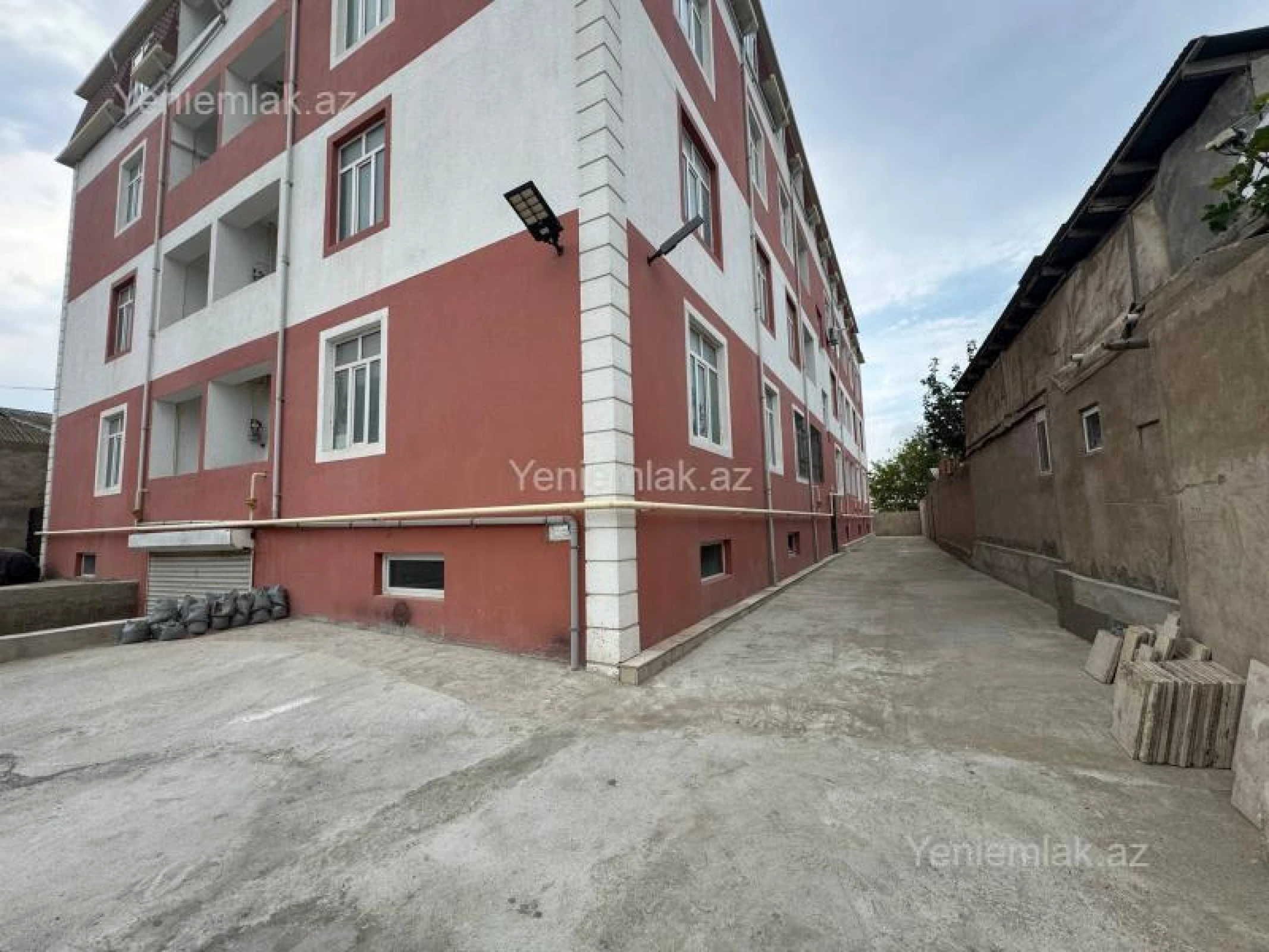 Satılır 1 otaqlı yeni tikili 45 m²