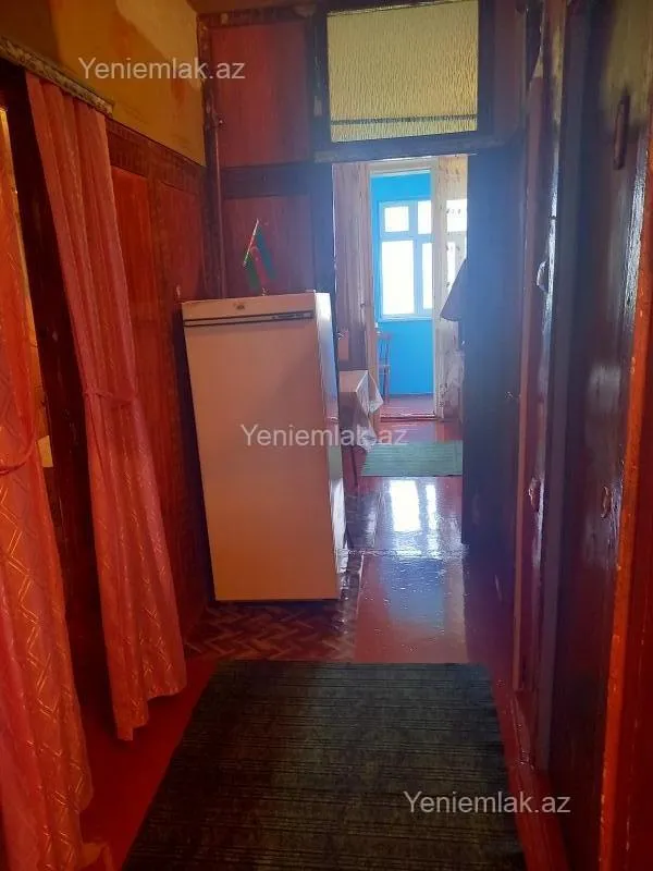 Satılır 4 otaqlı köhnə tikili 98 m²