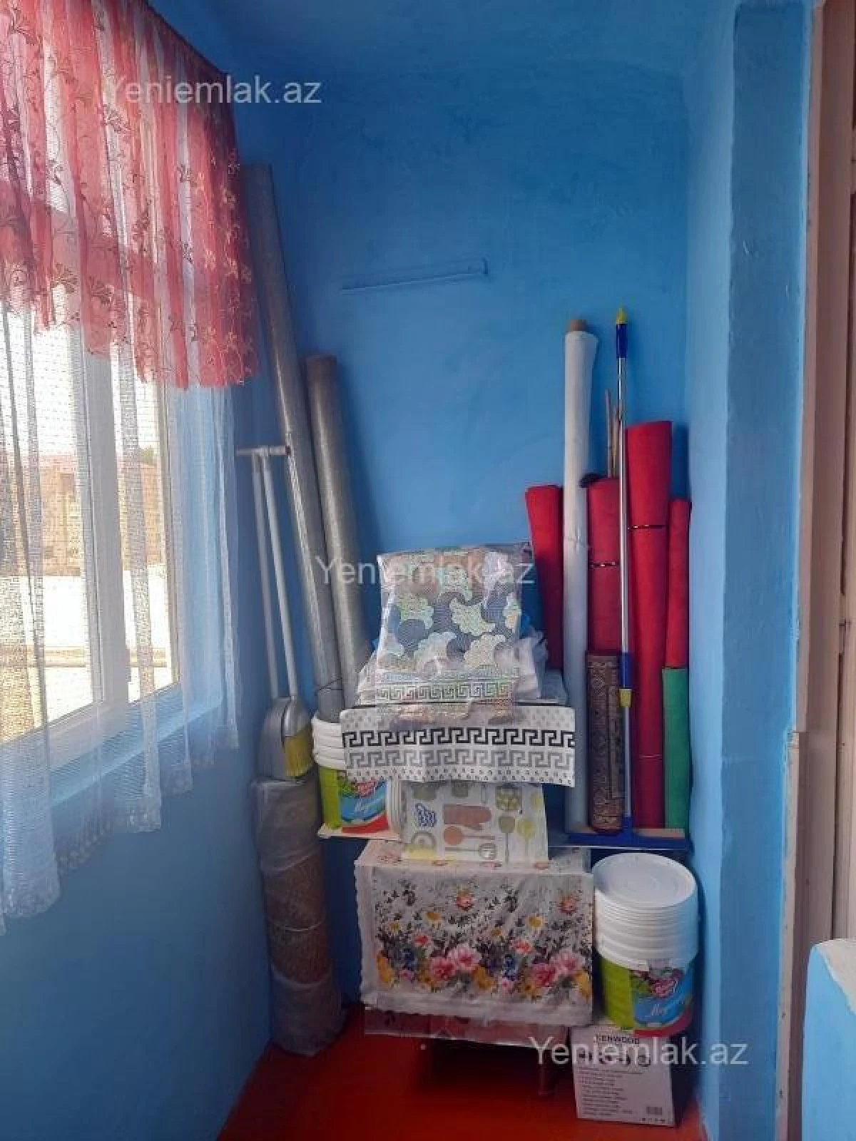 Satılır 4 otaqlı köhnə tikili 98 m²