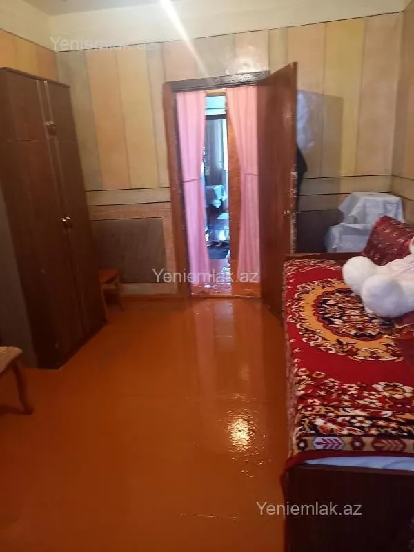 Satılır 4 otaqlı köhnə tikili 98 m²